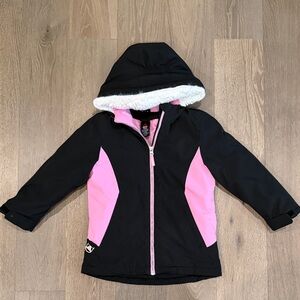 Girls Gerry black & pink jacket. Size:5/6. Gently Used.